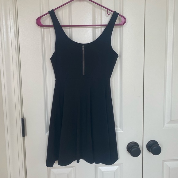 Express Skater Tank Dress - Picture 4 of 6